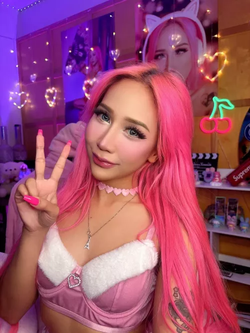 pink hair dont care by PomegranateFim