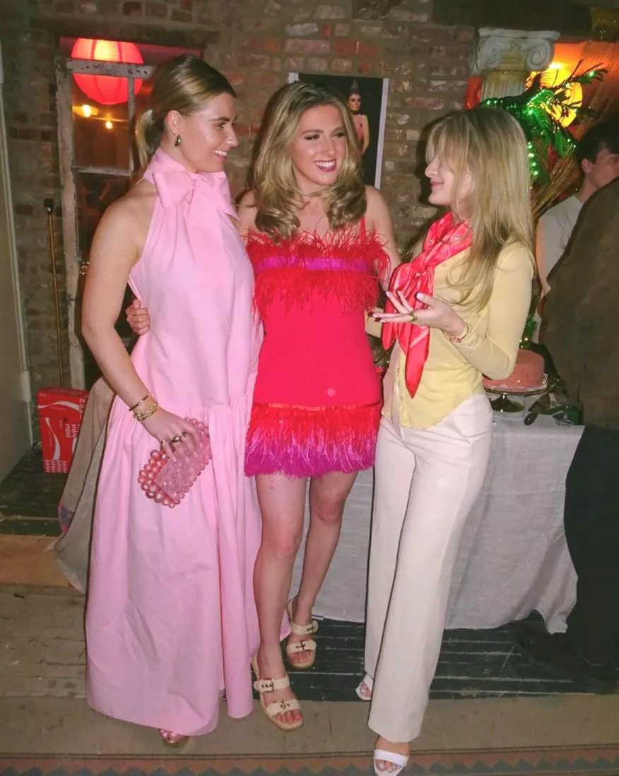 Three young classy friends💯🔥 posted by TheCountDannyKoker77