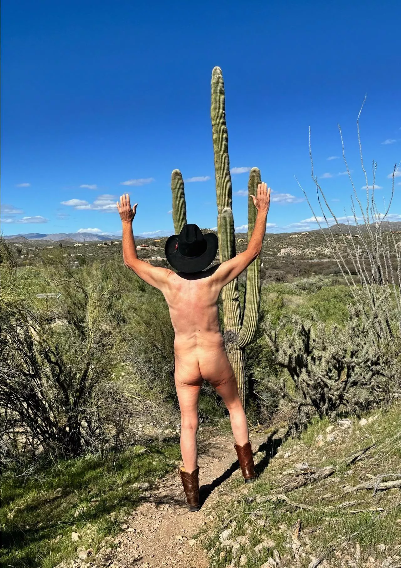 🌵Tree post Tuesday🌵 Grab life by the thorns 😎 posted by Fickle-Repair486
