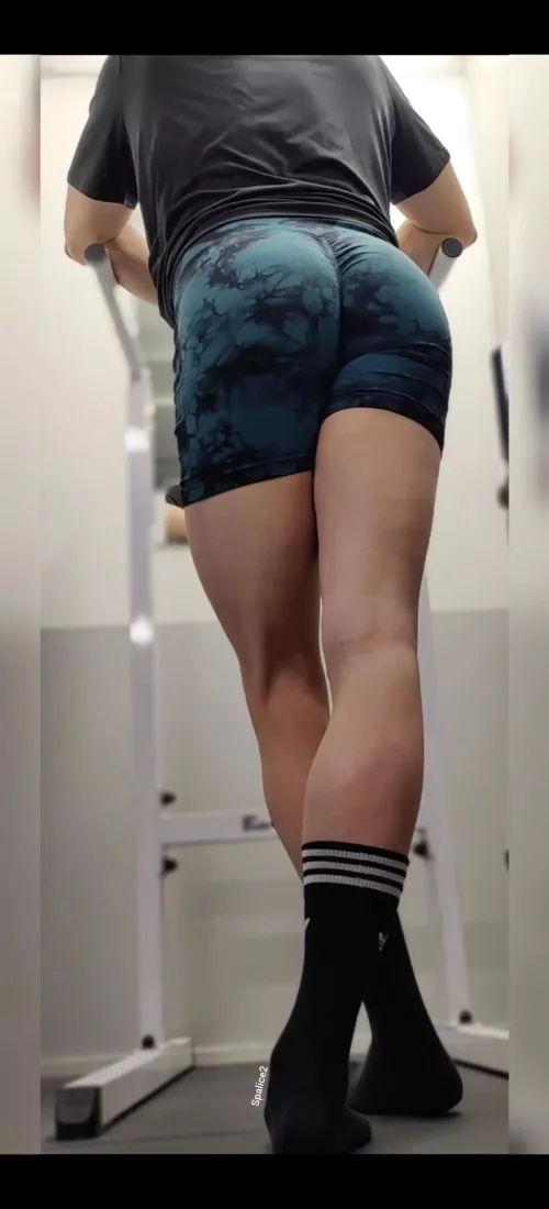 Who likes long legs (T) by Spalice2