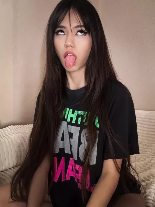 You might think that I'm a silly girl, but I'm absolutely not! by stictargenf39