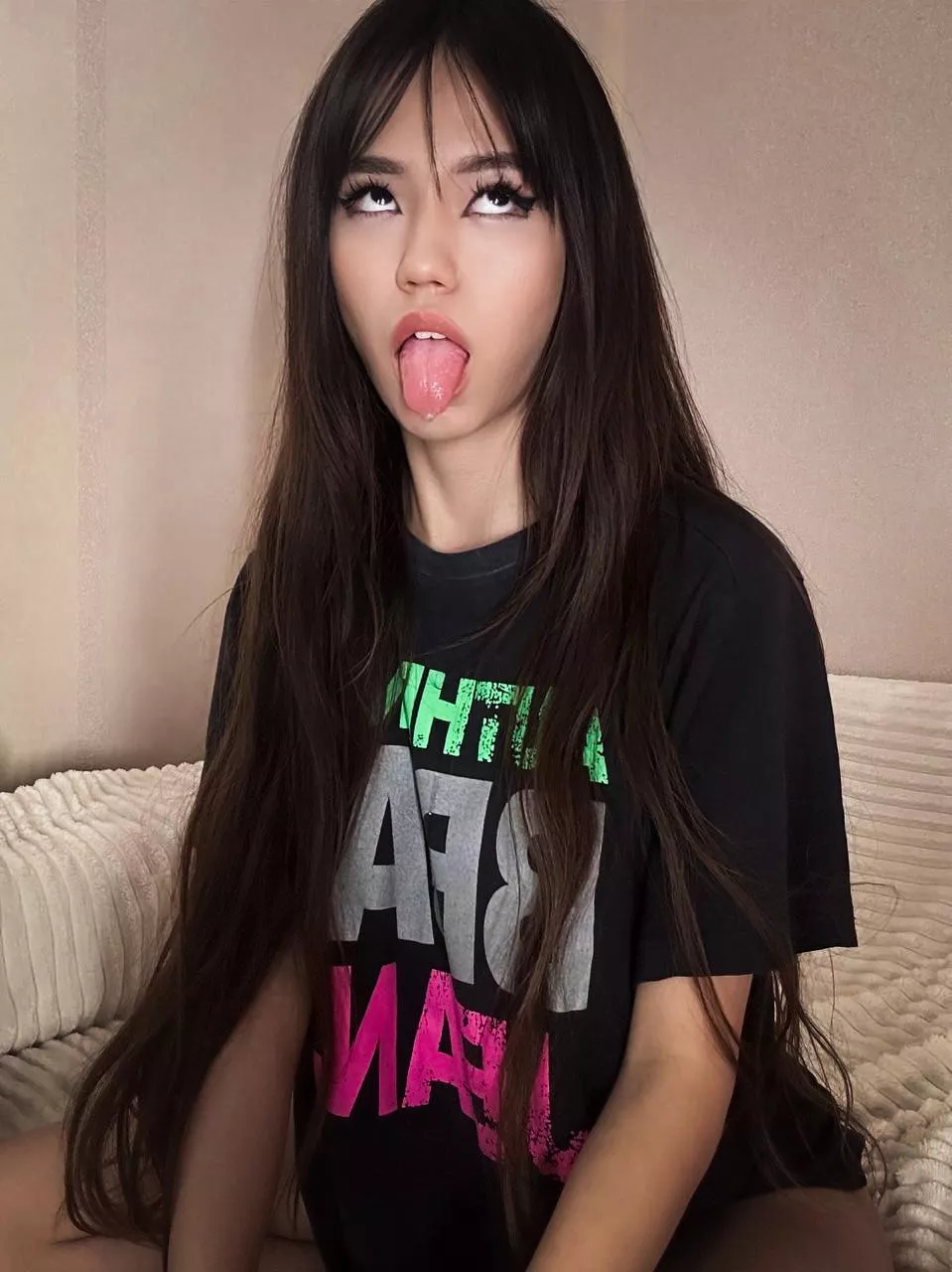 You might think that I'm a silly girl, but I'm absolutely not! posted by stictargenf39