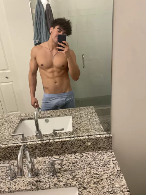23 college guy in Miami by College23guy