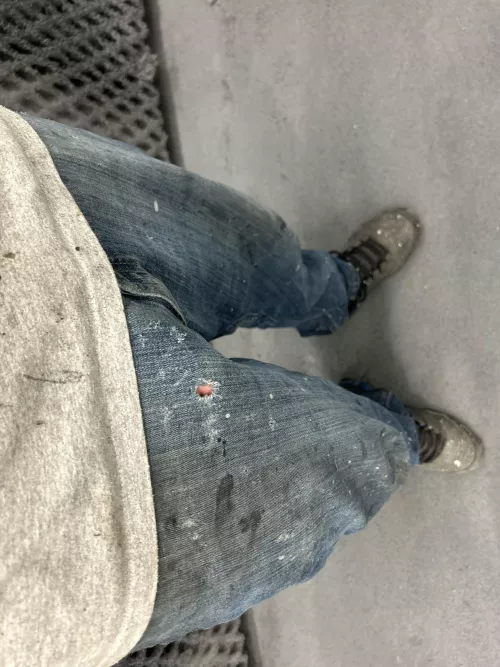 34. Commando at work means you can occasionally see skin by LmyD