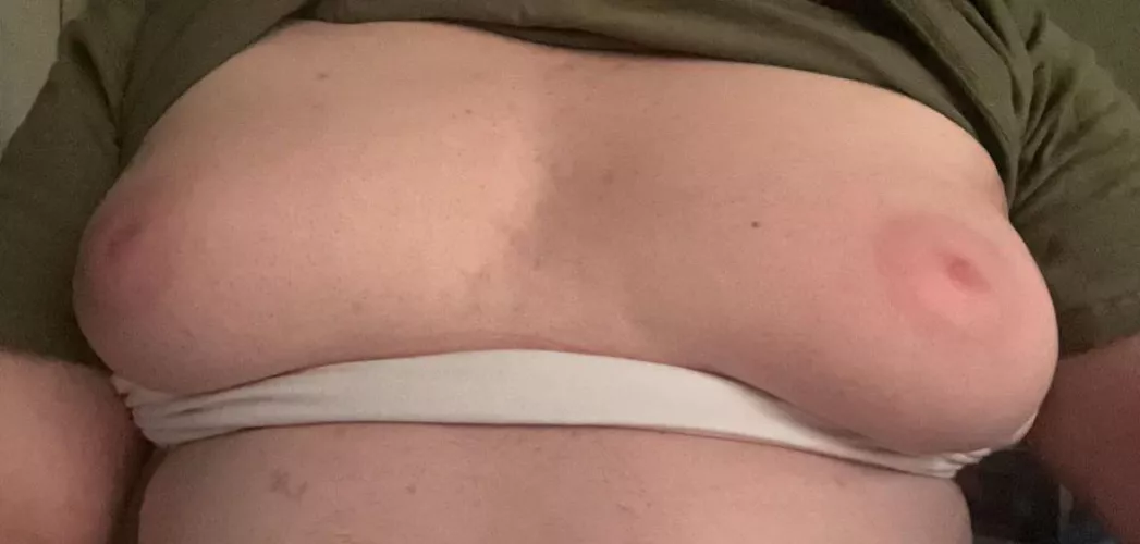 Anyone like guys that were on hrt for almost 2 years? 😅 by Unlikely-Mousse1