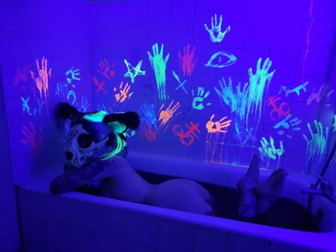 Bath time for your fave feline skully~ by Eirialis