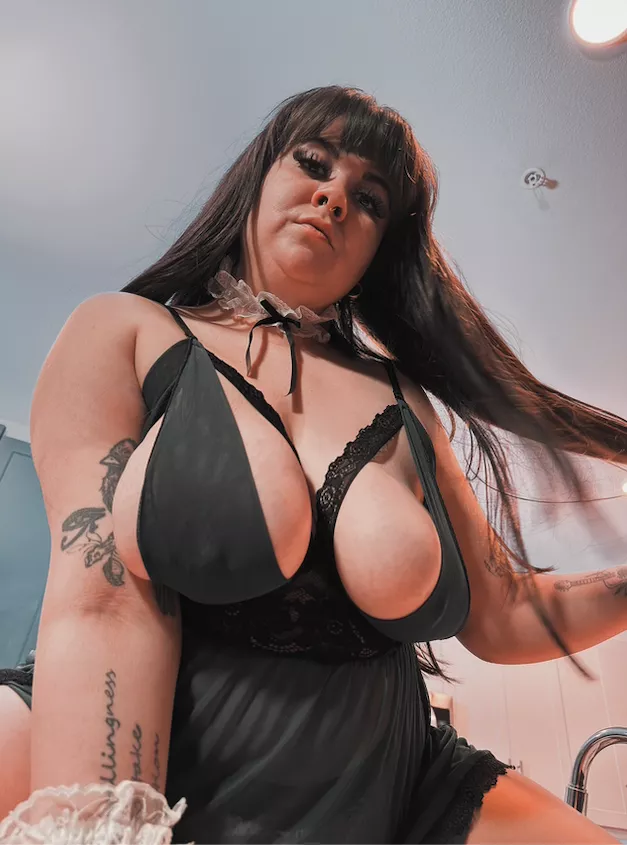 Being a good girl on this hump day posted by heidihazel