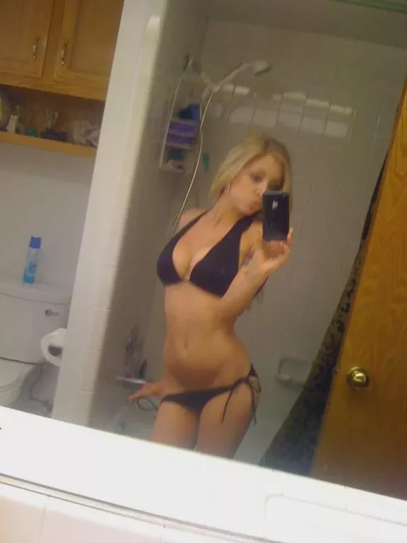 bikini selfie posted by BurntLockRebuke