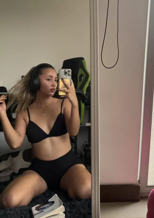 Can I be your babygirl? by Lunaluizz