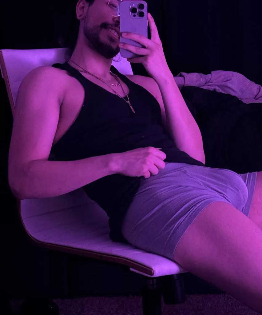 Can you tell I’m enjoying the new mirror? posted by MrDamon_