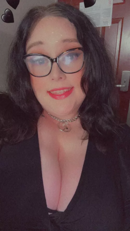 Do I look good in black??  by Ronald_Grimm