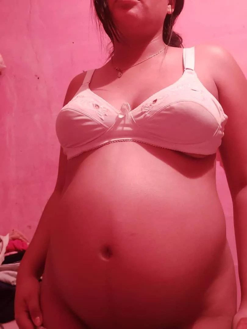 Do you like my 28 week pregnant belly, My Dm Open posted by Unlucky_River_2433