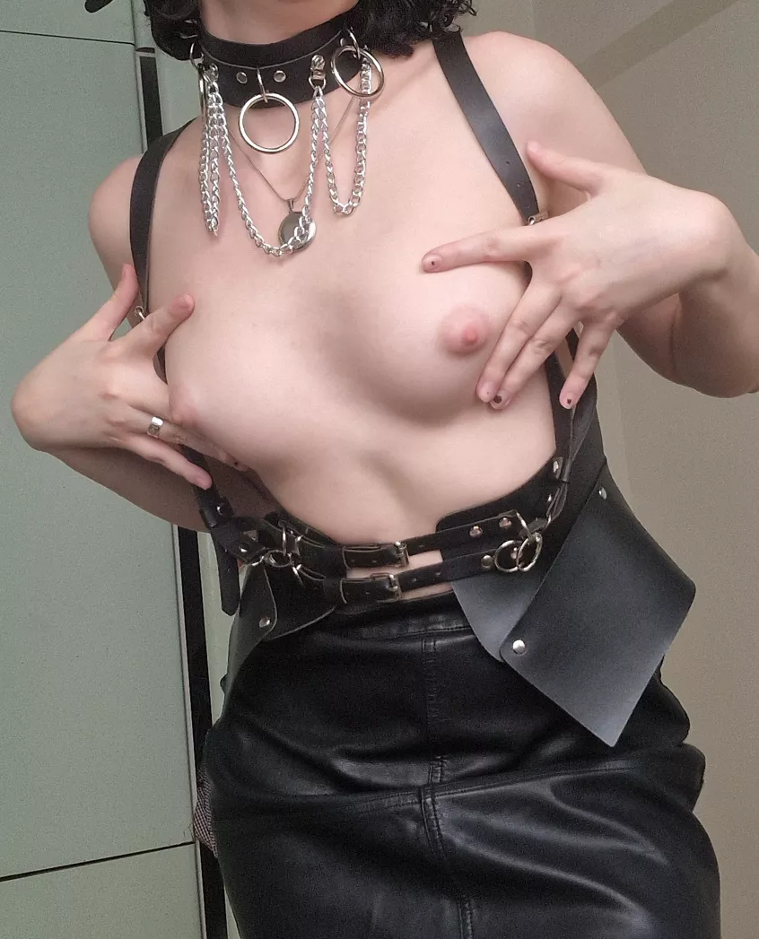 Even girls into BDSM love then u play with puffies posted by MereOasis