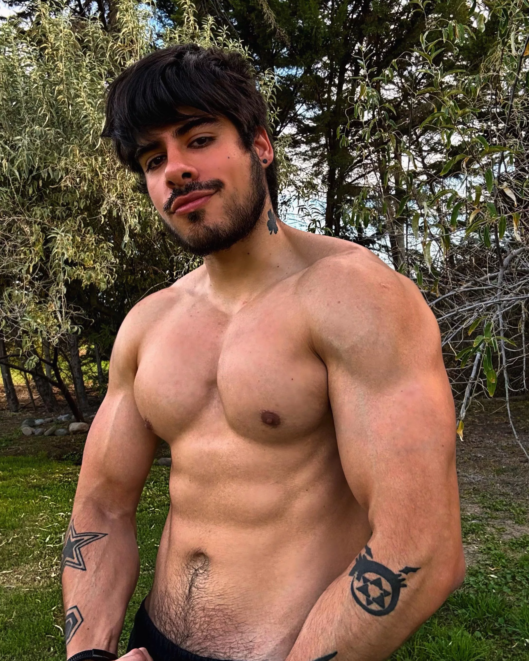 Flexing posted by Angelo_rmni