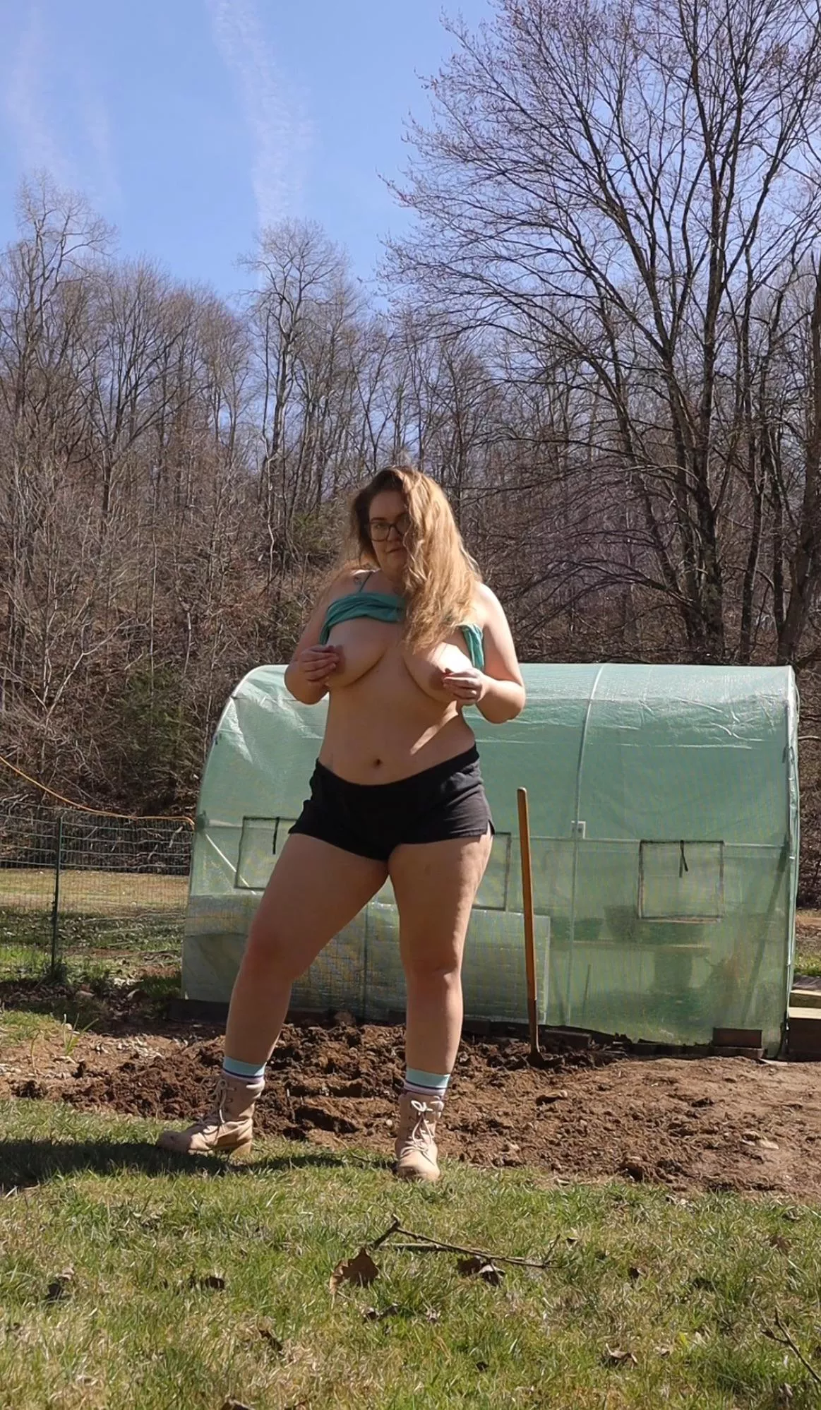 Gardening season is here posted by noyadontxoxo