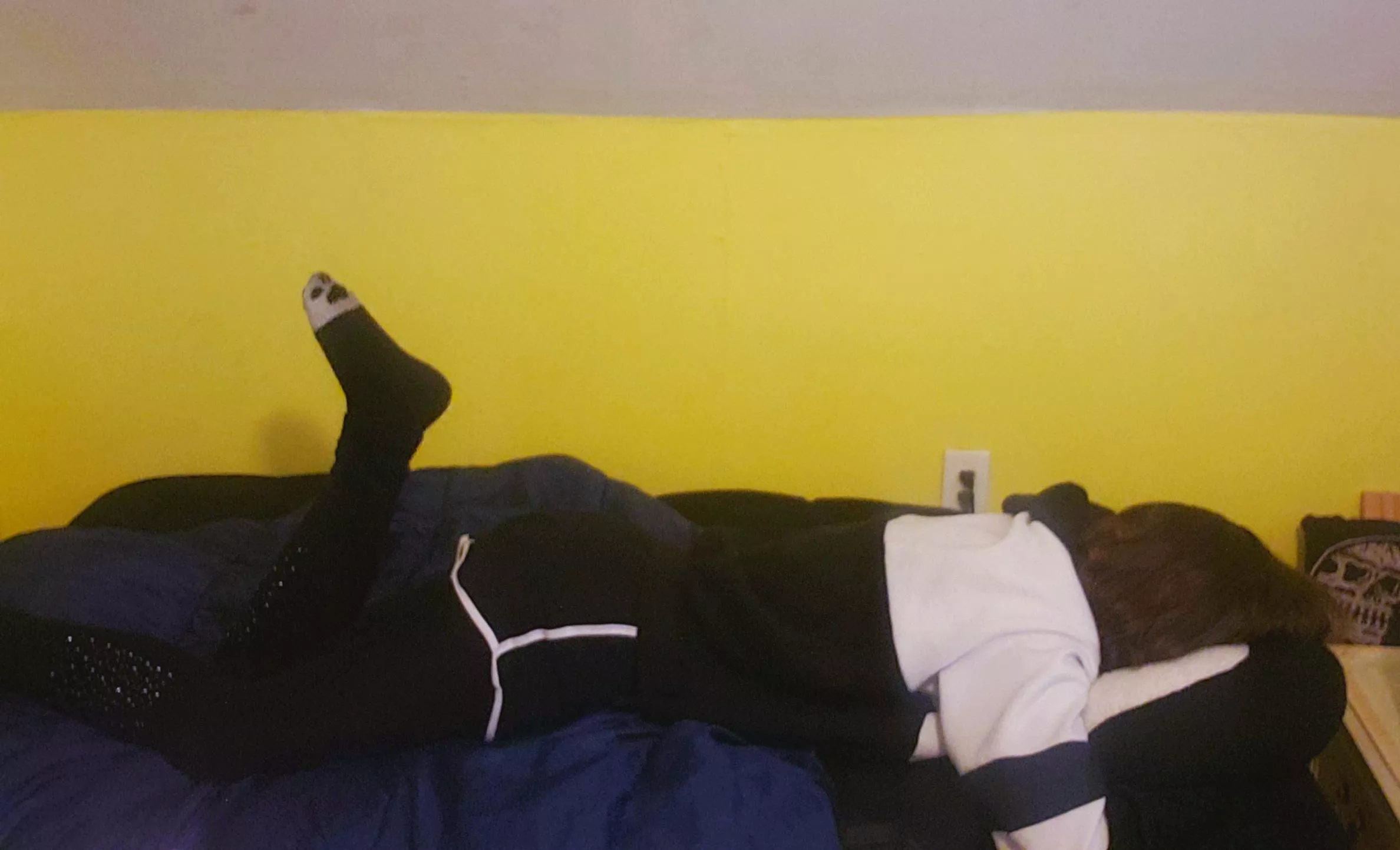 God, I don't wanna get up... 😓 posted by bigbob654321