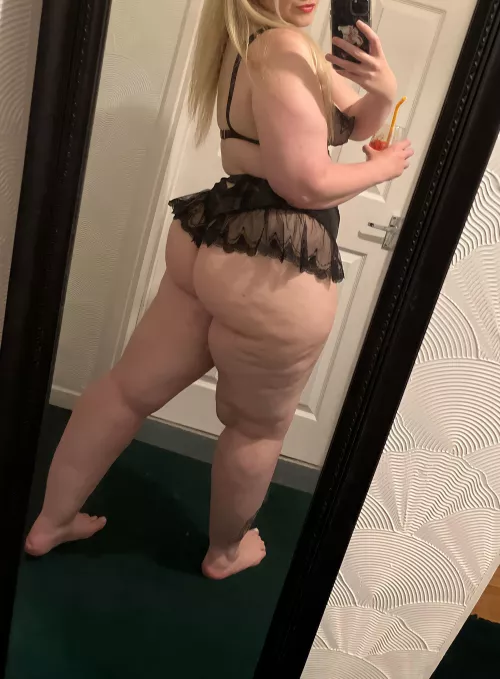 Good morning you filthy lot 🥵😉🏴󠁧󠁢󠁷󠁬󠁳󠁿 by Welshhannahleigh