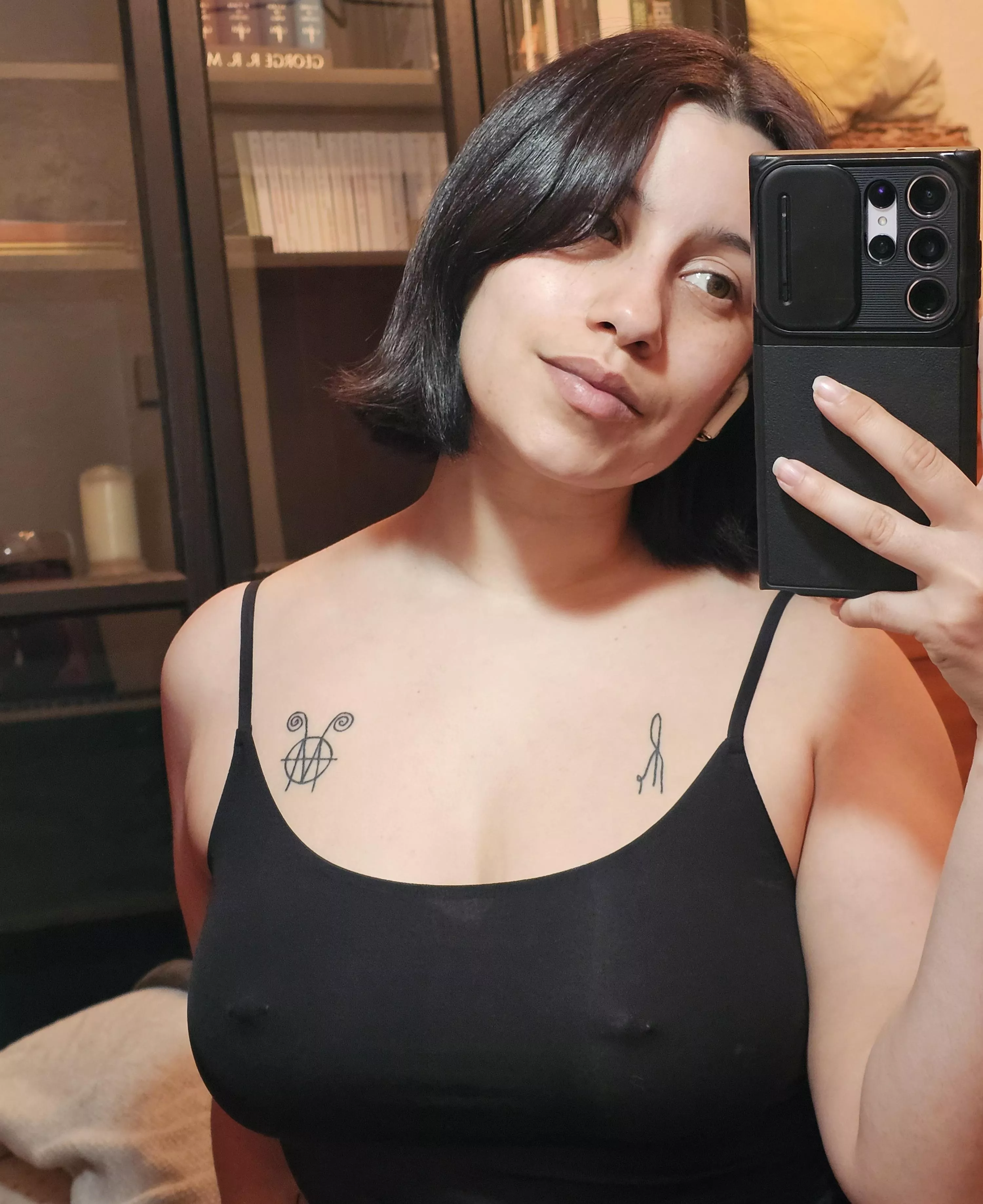 Goodnight 🫶🏻 posted by vymysela