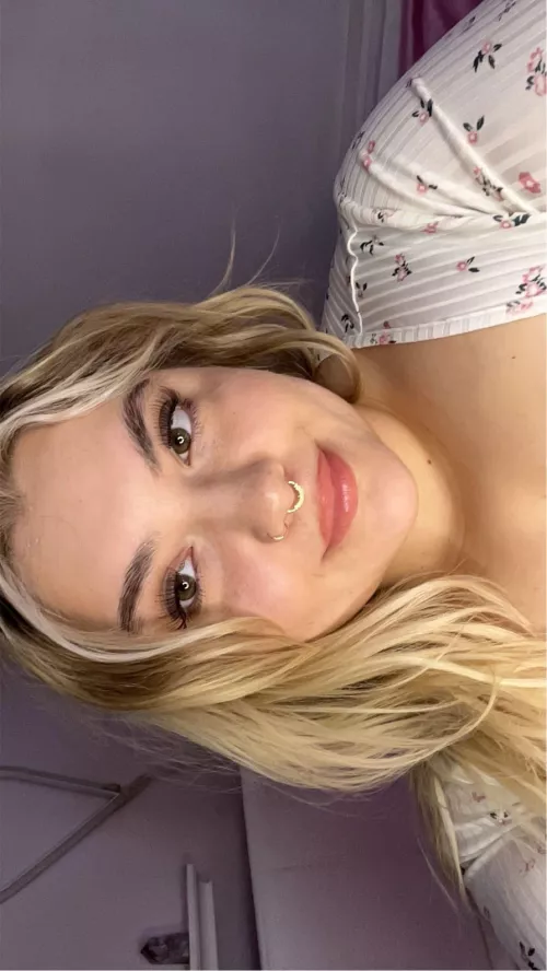 how is everyone 😊 by d1gigirl