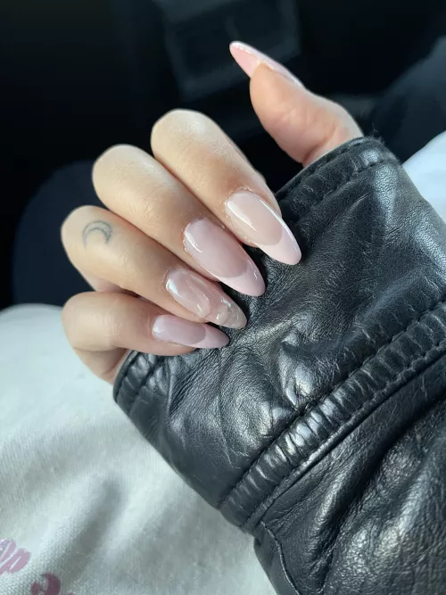 I know you missed me 😘 by scentedbunny