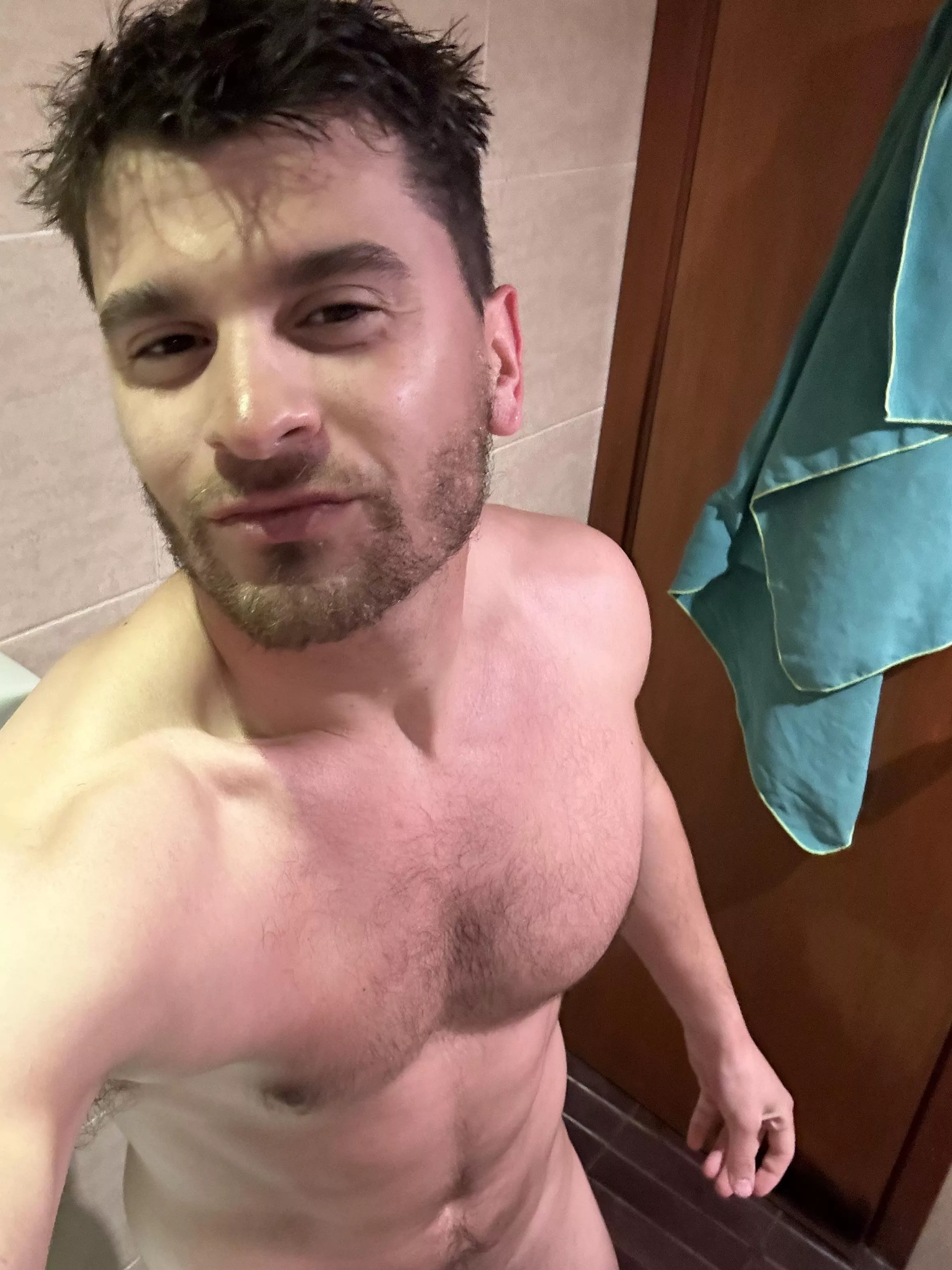 I seem a crazy boy after cold shower🥶 posted by realisiwak