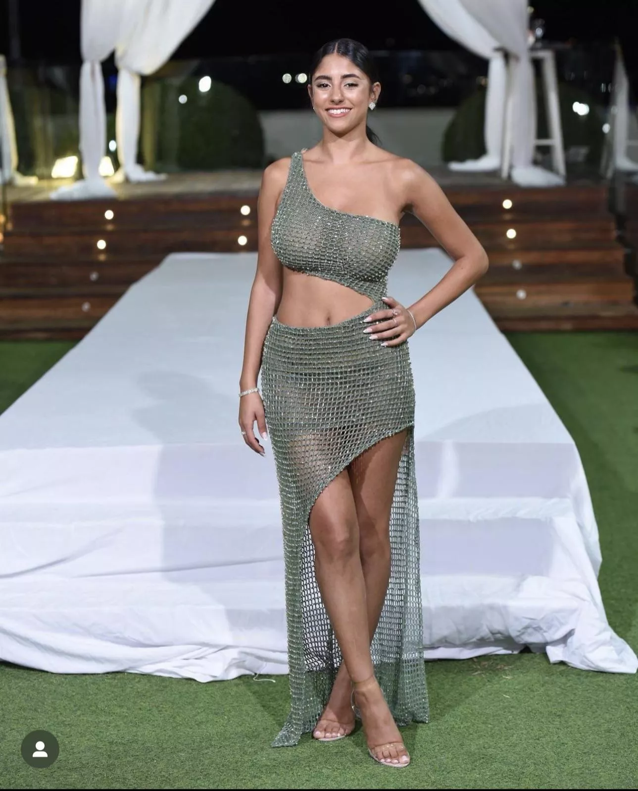 Indian girl posted by Apprehensive-Sun7599