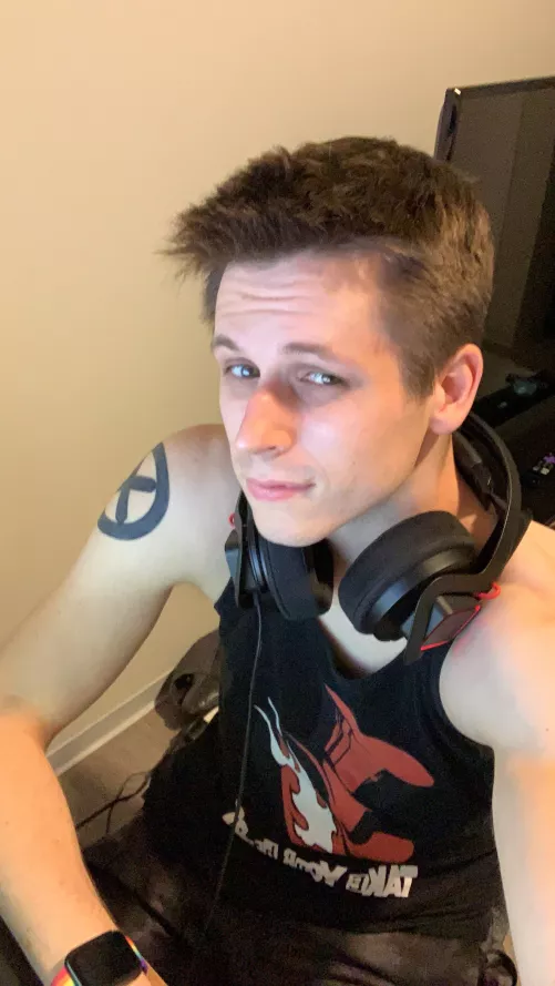 Its been a while since Ive felt confident enough to take some good selfies. I like how this one came out! by gropplugby