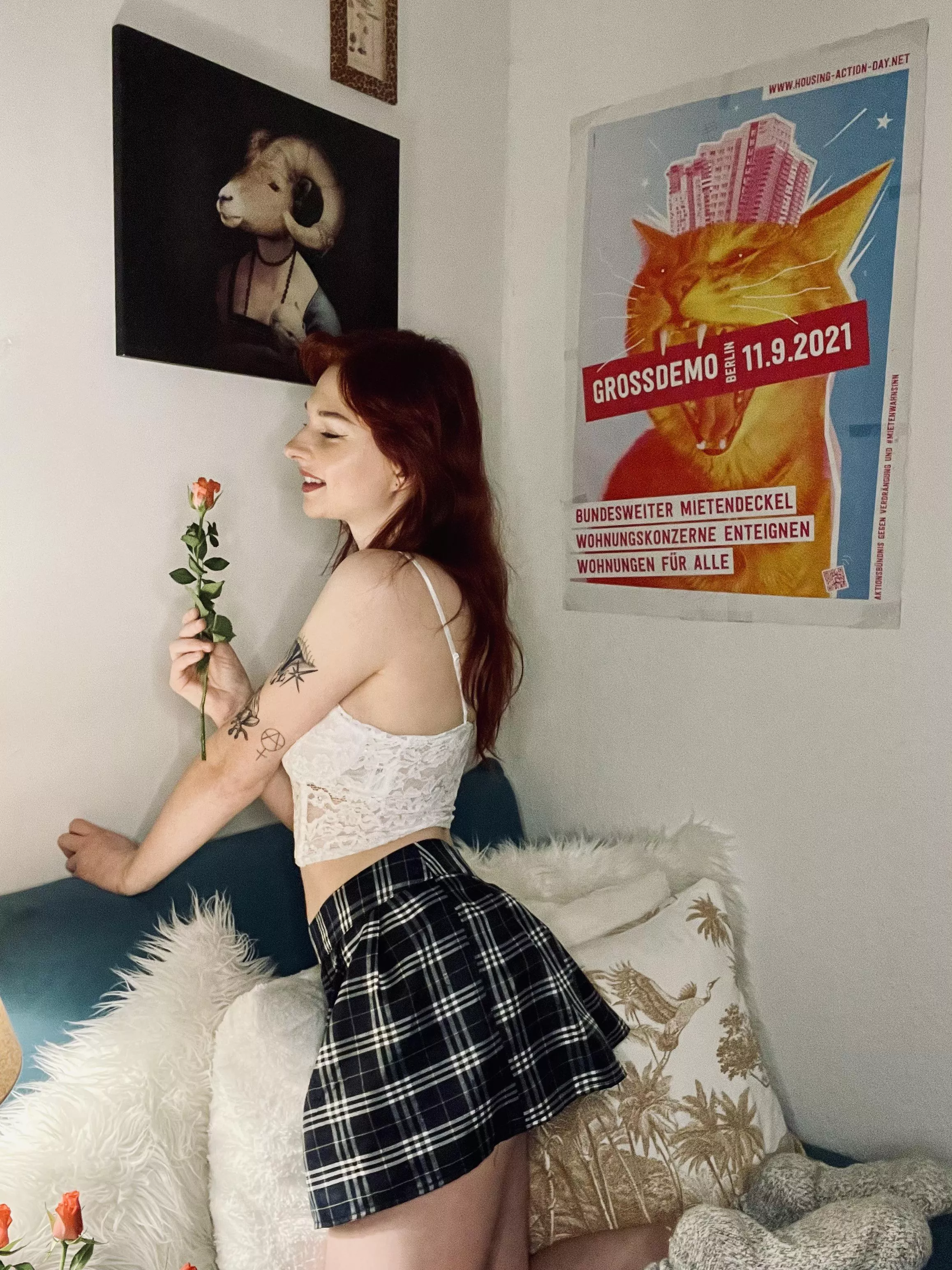 Look someone got me a rose  posted by Bettyroosh