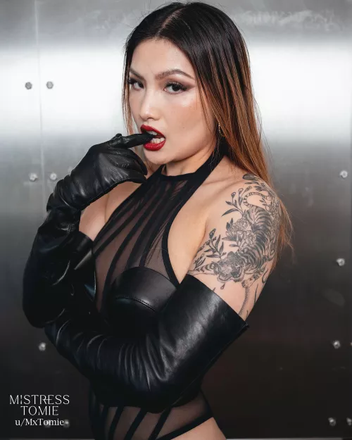 Love a leather outfit. by mxtomie