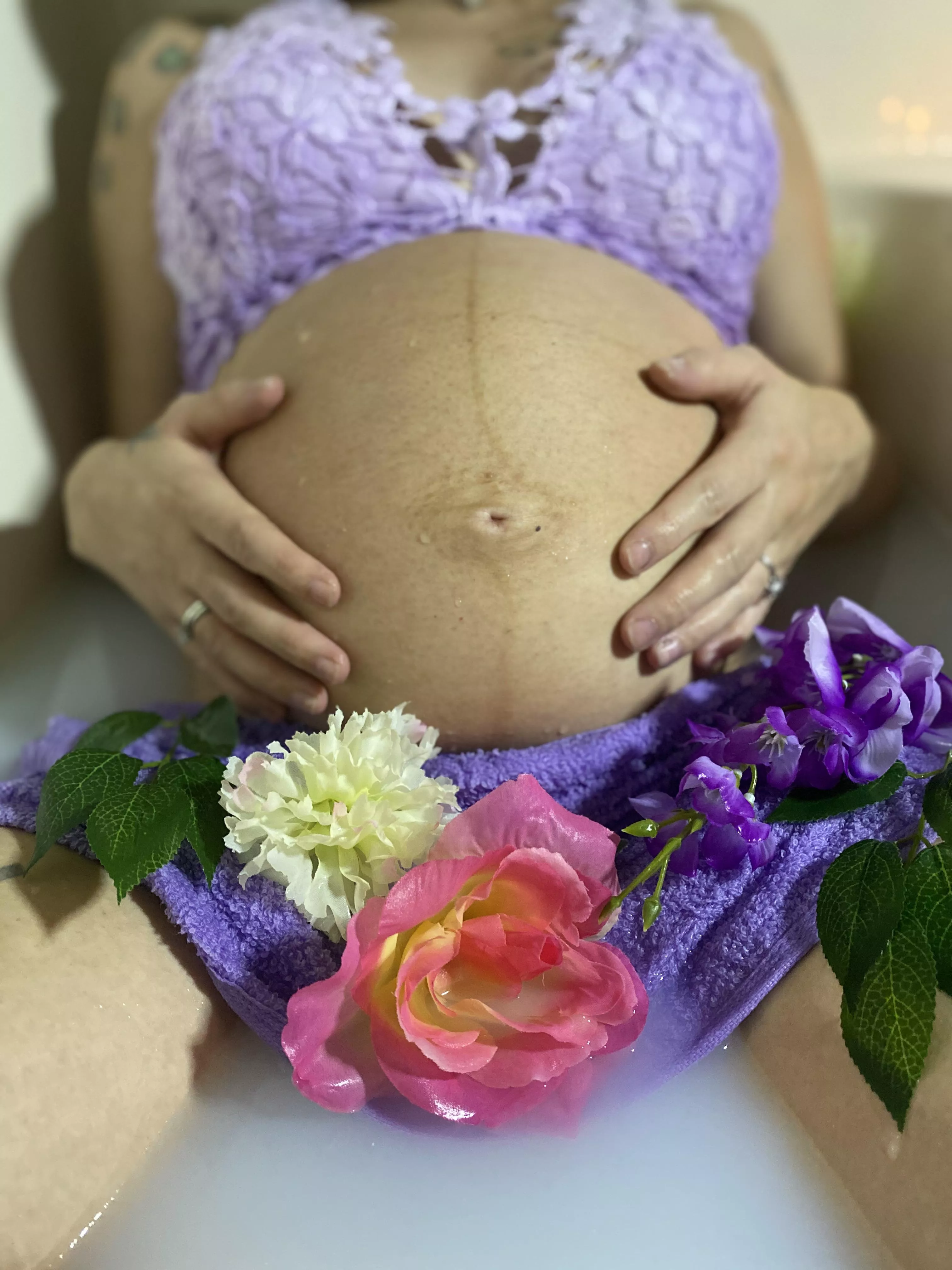 Pregnant and addicting  posted by TinyHornsBigbooty