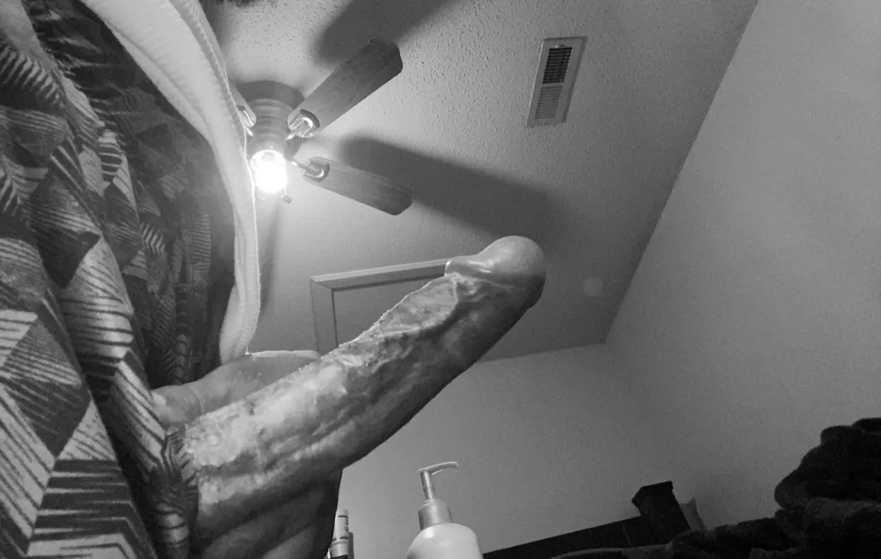 Stroking for the night😉 posted by SimpleSlut05