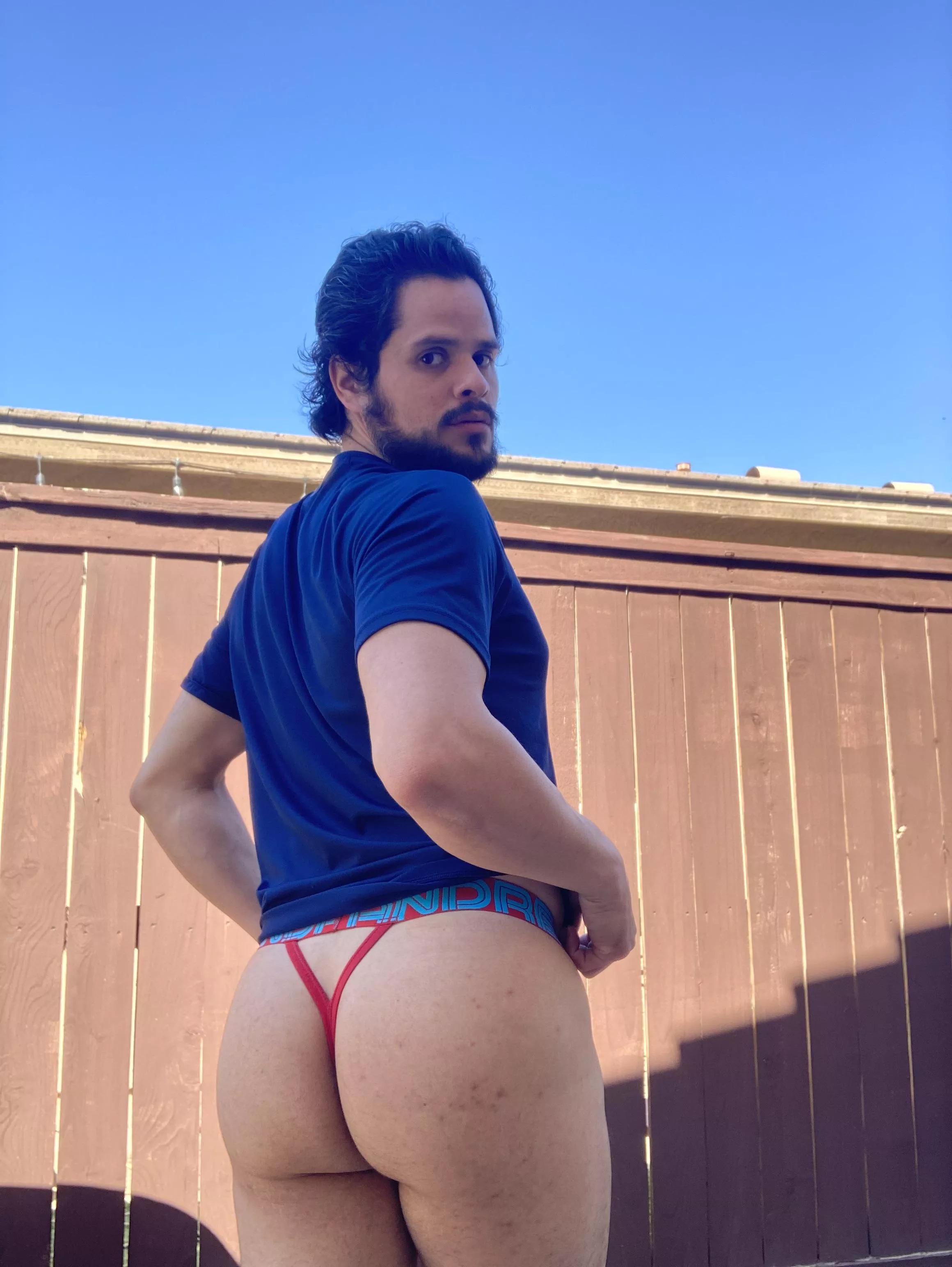 Suns out buns out☀️🍑 posted by ceixx4