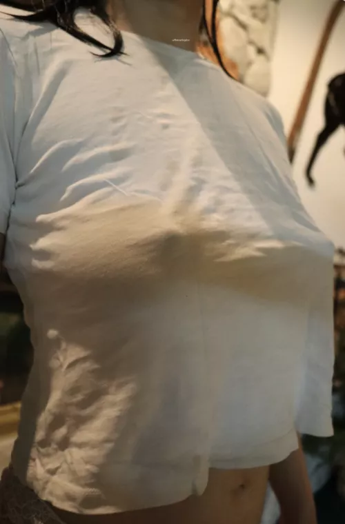 White cropped T by thecaringdoc