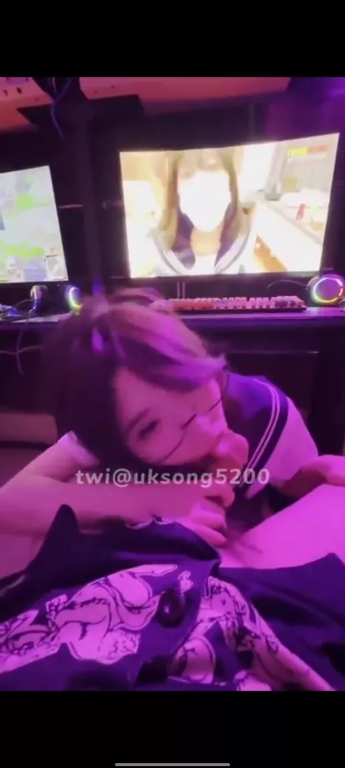 Who's she 💞? by FutureLate9494