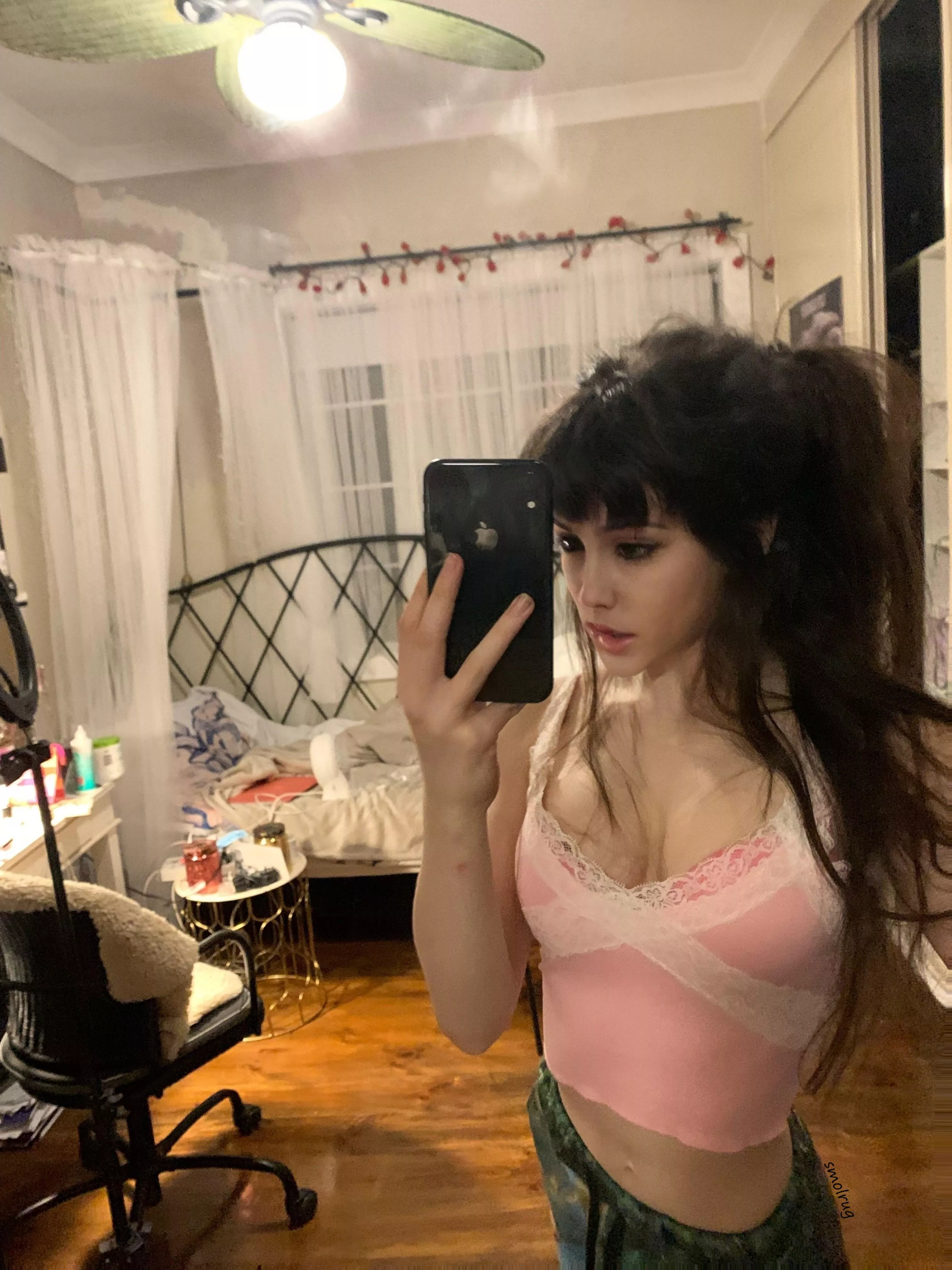 about to watch netflix.. come chill x posted by smolrug