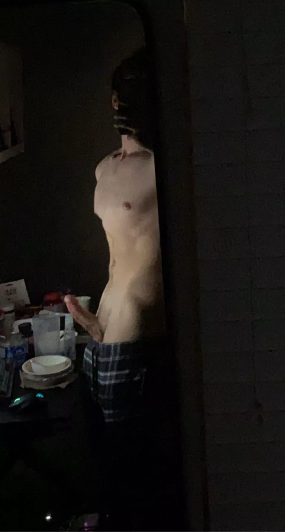 Big cock stoner DMs open posted by Funstoner4567