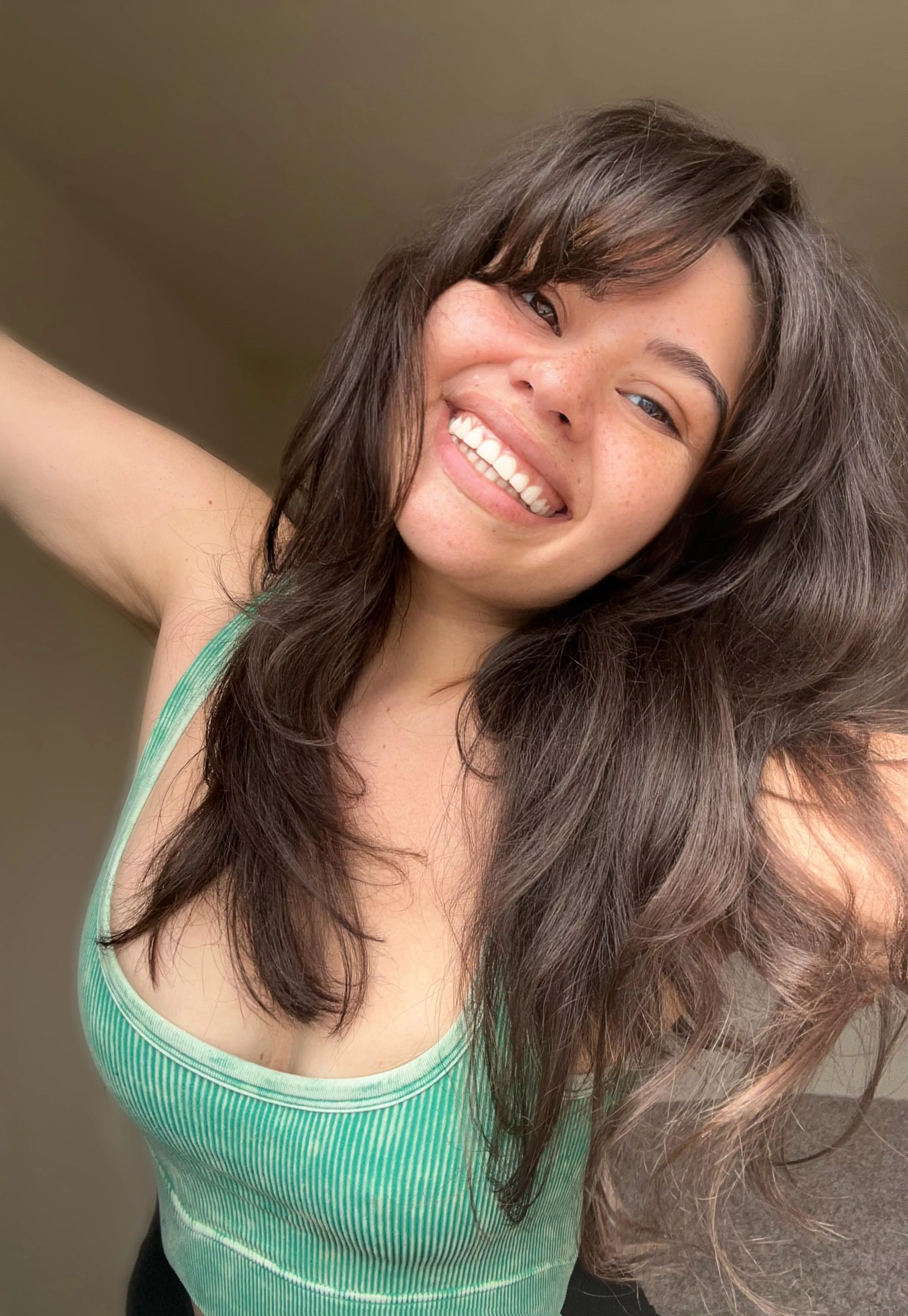 Big natural smile, featuring my overbite that I’m insecure about  posted by mollyzedolly