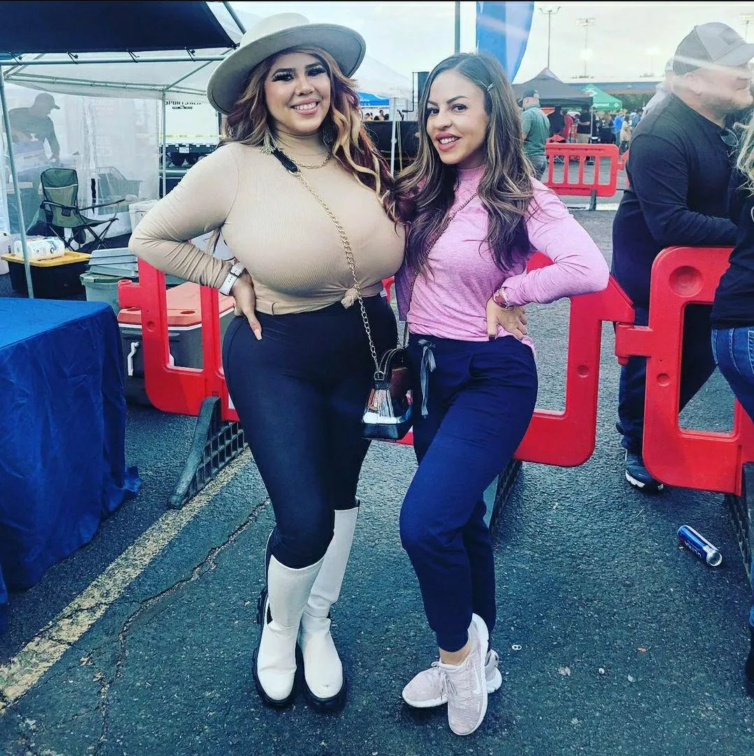 contrast posted by milfwish