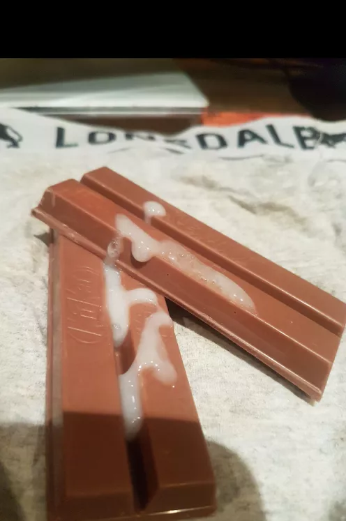 Cum kit Kat🍫you wanna bite? posted by Damonready