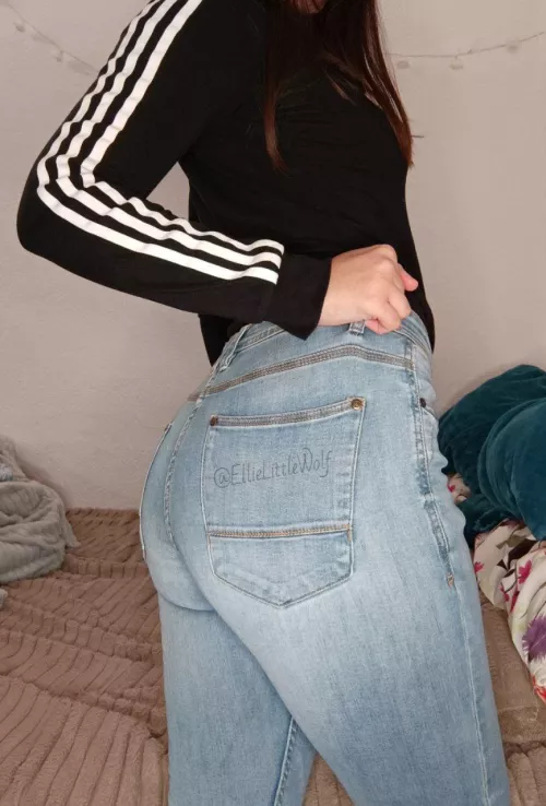 feeling naughty today by EllieLittleWolf