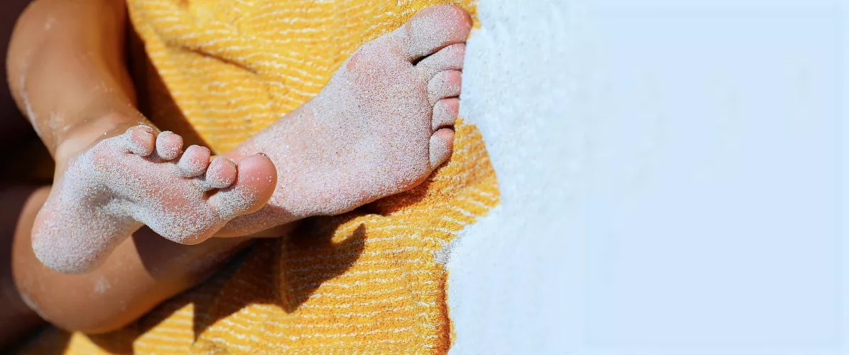 foot fetish foto by cheezwhizcannonball