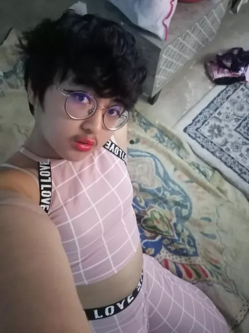 How do i look 🙈❤️?  by Possible_Note2428