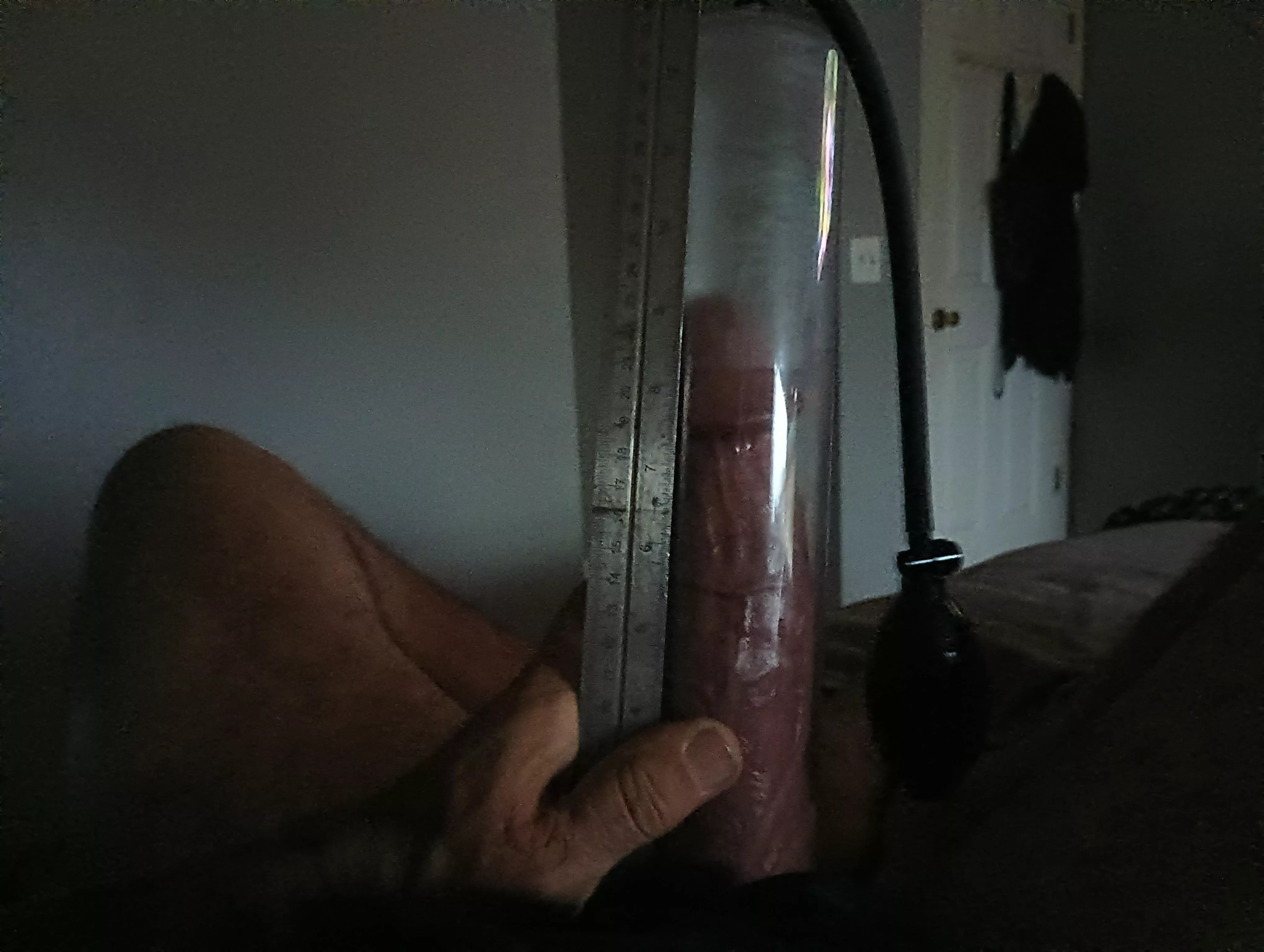 I am new to this couple of weeks I don't know if I'm doing this right it looks just like my own erection posted by Fatandmad