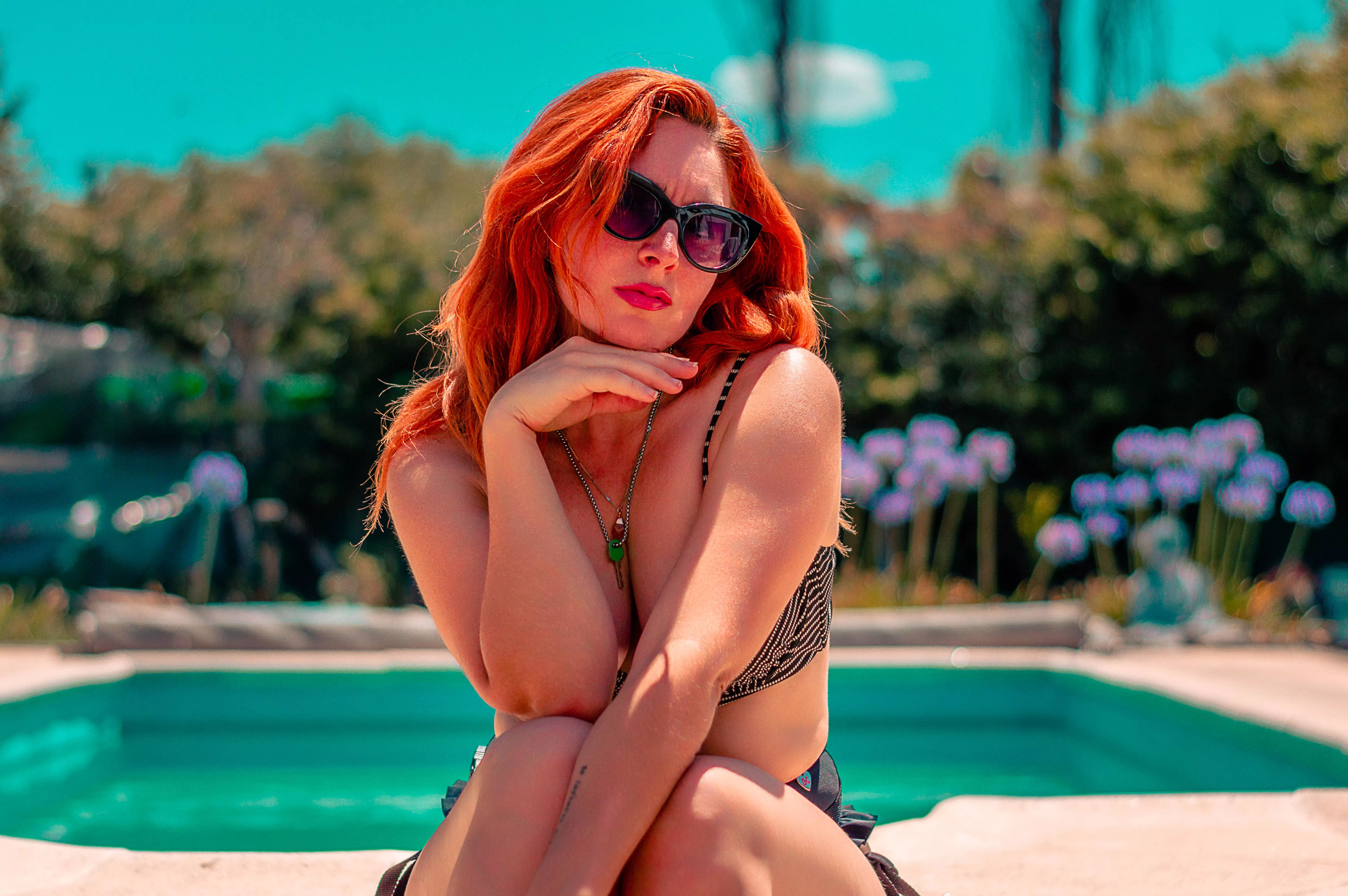 I need someone to rub sunscreen on me posted by MaiaRedhood