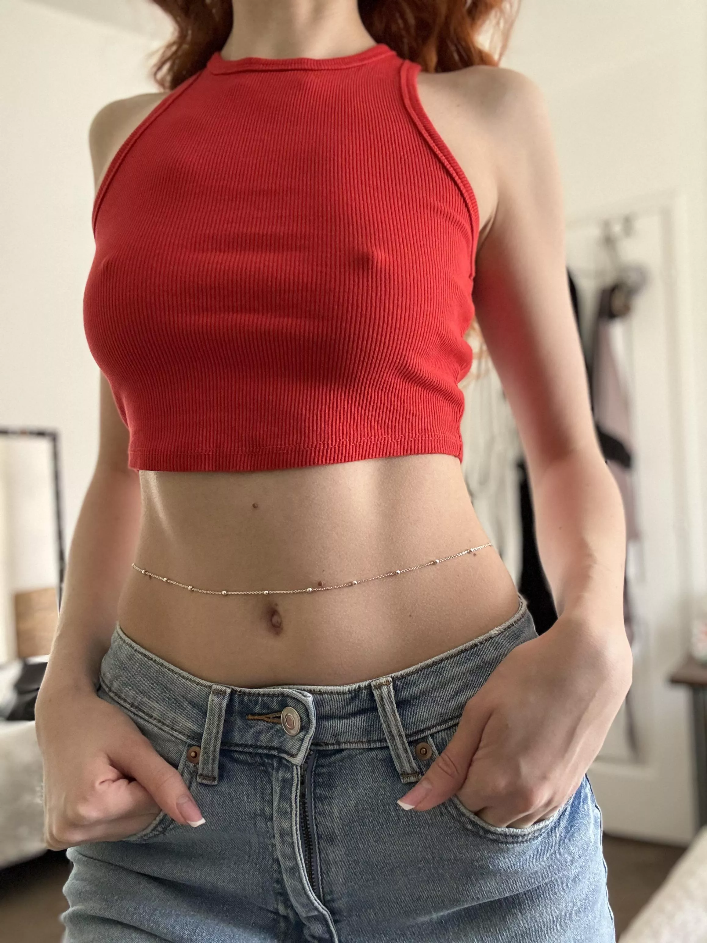 I wonder if I’n the kind of girl who would make you turn your head on the street posted by long-legzzz