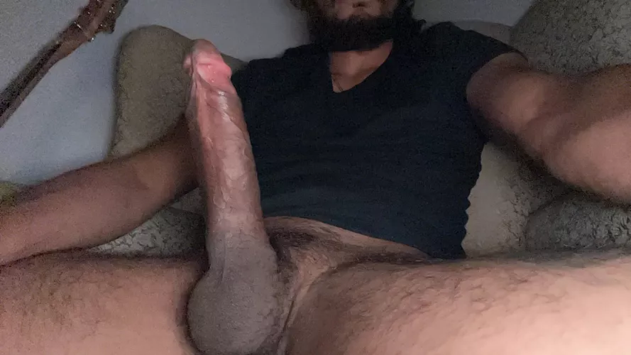 I’m horny af for some nice bussy hmu if you wanna make me cum  by yournewoner