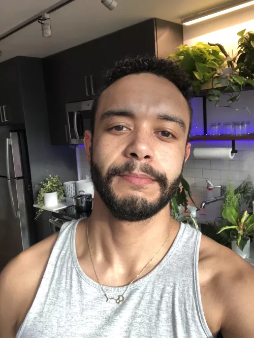 I’ve been neglecting my plants, today’s the day they make a comeback 🪴 by clarkthegiraffe