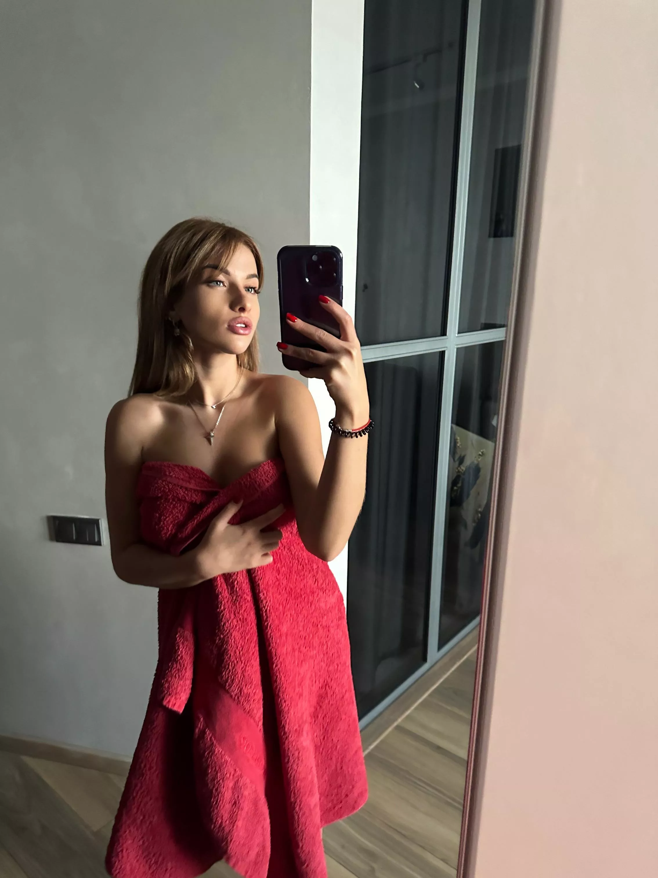 I've got some juicy stuff for you under the towel. posted by hasastdankickma