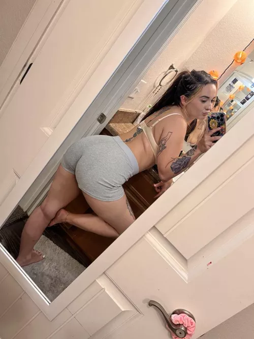 Let's Fuck in the bathroom while everyone listens by xXxMegYummixXX