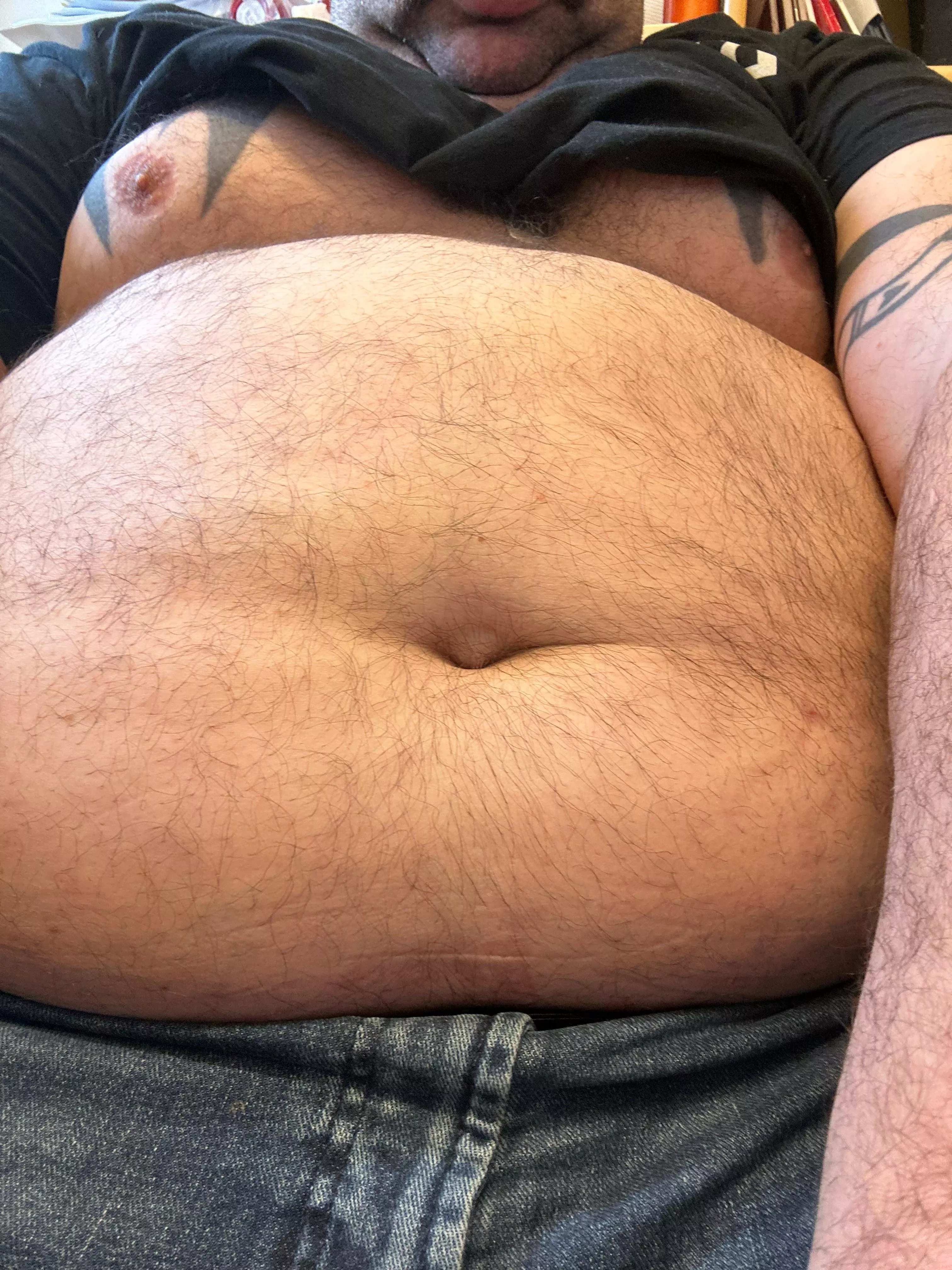 My dad belly  posted by Silver-Library-2791